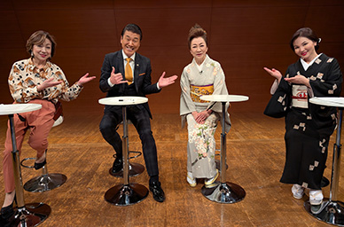 大月みやこ